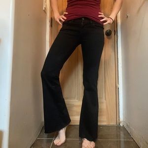 DONATING SOON J Brand Low Mid Rise Bootcut Flare Raw Hem Jeans Black EUC